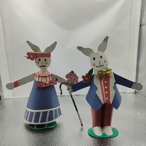 Department 56 Metal Easter Bunny Couple Figurines – Rustic Spring Decor 6 in